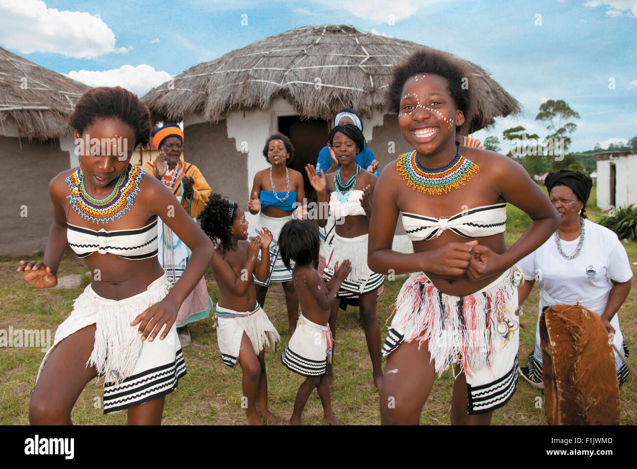xhosa-dancers-F1JWMD.jpg