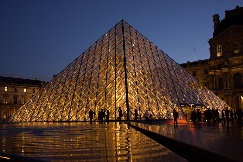 800px-Louvre_Pyramid.jpg