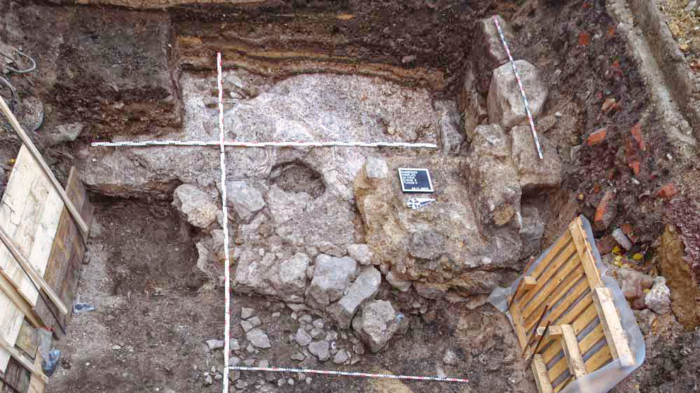 www.archaeologie-online.de